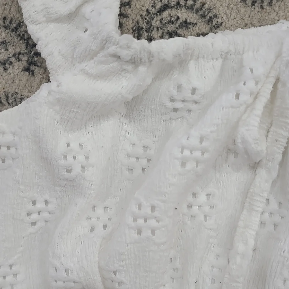 Aeropostale White Eyelet Ruffle Blouse - Picture 3 of 6